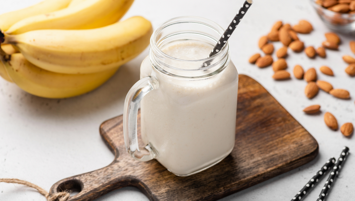 The Best Creamy Banana Smoothie Recipe