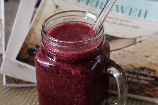 Beetroot juice in a mason jar