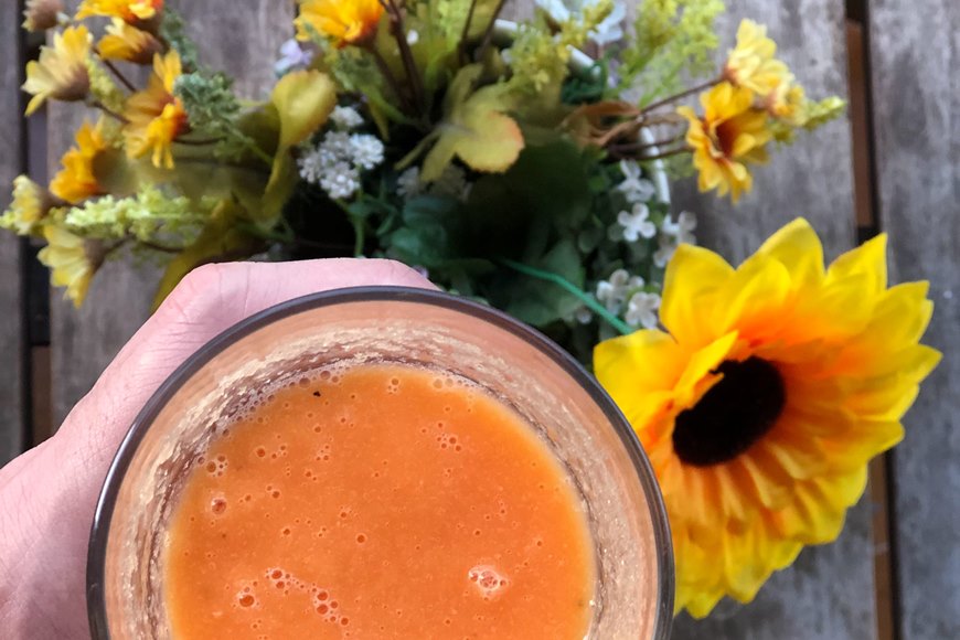 Cold Pressed Carrot Juice For Glowing Skin